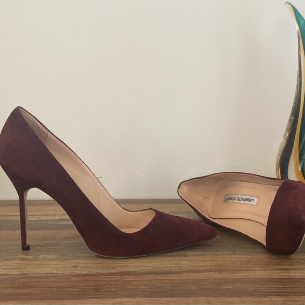 MANOLO BLAHNIK BB POINT TOE BURGUNDY PUMPS